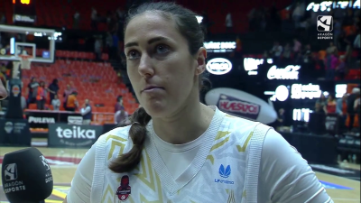 Vega Gimeno atiende a Aragón Deporte tras el encuentro.