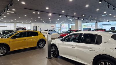 Concesionario de coches. / Europa Press.