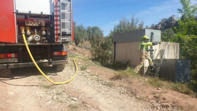 Los bomberos de la DPH han tenido que adelantar el abastecimiento de agua a varios núcleos de la provincia. | Diputación de Huesca