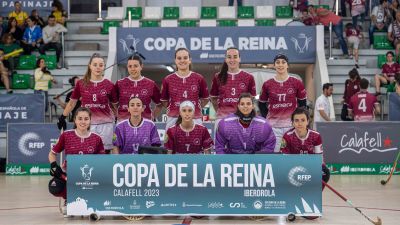 El equipo del Club Patín Fraga, antes de iniciarse la semifinal de este sábado.