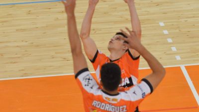 Axel Téllez durante un encuentro con el Pamesa Teruel Voleibol.