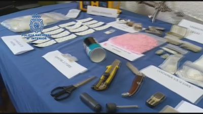 Parte de los efectos hallados en el registro de la vivienda en Zuera. | Policía Nacional