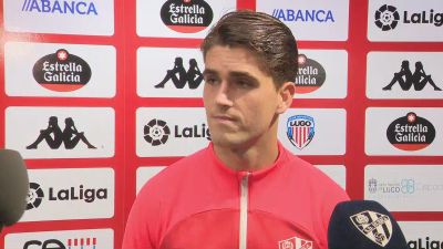 Javi Martínez en zona mixta.