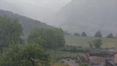 Las lluvias dejaron hasta 33 litros por metro cuadrado en municipios como Sos del Rey Católico (Zaragoza).