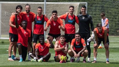 Los jugadores de la SD Huesca quieren despedir el año con una victoria en casa.