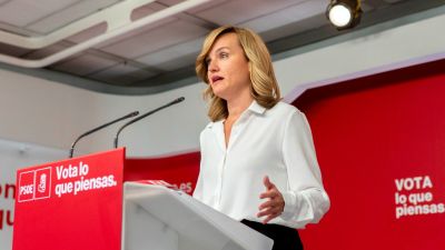 La ministra de Eduación, Pilar Alegría, en una rueda de prensa. / Alberto Ortega / Europa Press.