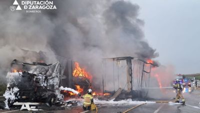 Dos personas han resultado heridas de gravedad en una colisión entre dos camiones. / Diputación de Zaragoza