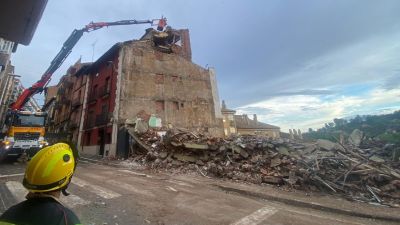 Imagen del edificio de cinco plantas tras el derrumbe. / DPT