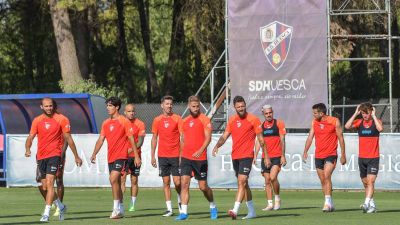 Imagen de un entrenamiento de pretemporada de la SD Huesca.
