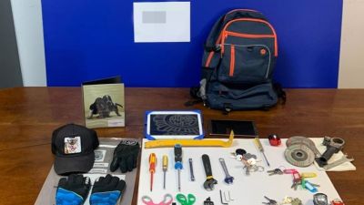 Parte del botín que Policía Nacional encontró en casa del detenido.