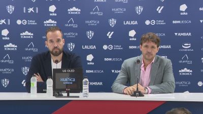 Josete Ortas (derecha), junto a Carlos Sánchez Broto, consejero delegado de Fútbol Emotion.