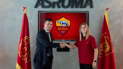 Bárbara Latorre, tras firmar su nuevo contrato con la AS Roma.