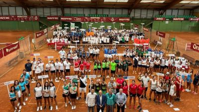 Imagen los participantes en el torneo. Foto: Real Zaragoza Club de Tenis.