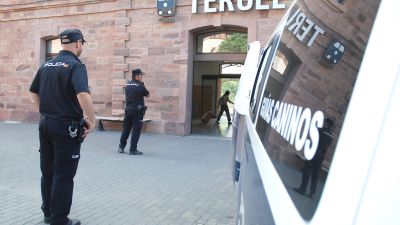 Policía Nacional en la estación de tren de Teruel. / Europa Press