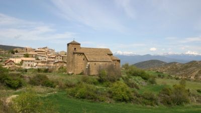 Vista de la iglesia de Bagüés. / Aragón TV