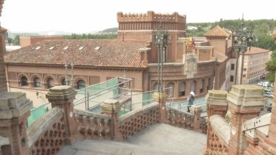 Los trabajos de rehabilitación de la escalinata del Óvalo, en Teruel, han comenzado este lunes.
