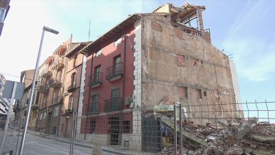 El derrumbe del edificio de viviendas en la calle San Francisco de Teruel se produjo el mes de junio.