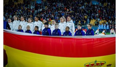 La Selección Española durante el himno nacional.