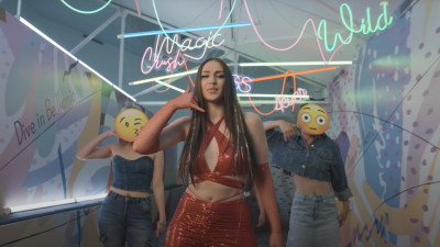 'Oye Siri', primer single de Carla Rocher. / Youtube
