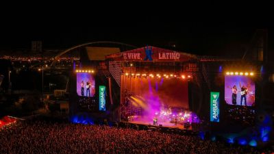 Vive Latino 2023 reune a más de 44.000 asistentes en Zaragoza. / Chus Marchador
