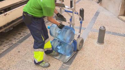 El agua embotellada se ha convertido en un bien codiciado en Tarazona.