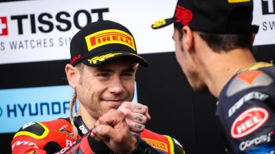 Álvaro Bautista y Toprak Razgatlioglu en MotorLand Aragón.