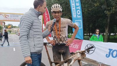 Roberto Bou tras proclamarse campeón de España.
