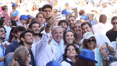 El presidente del PP de Aragón, Jorge Azcón, junto a Cuca Gamarra, secretaria general del PP nacional. / PP de Aragón