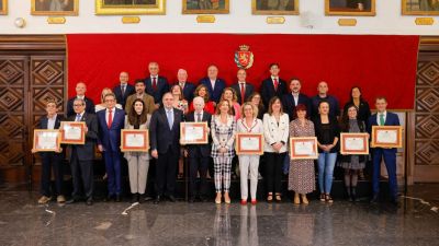 Acto de entrega de las distinciones de Zaragozanos Ejemplares. / Chus Marchador-Ayuntamiento de Zaragoza