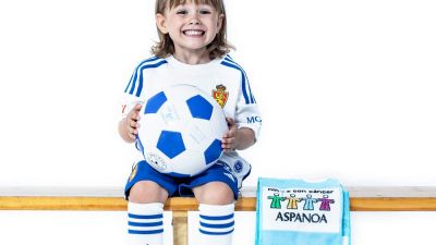 Imagen de la campaña 'Metamos un gol al cáncer'. / Aspanoa