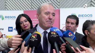 El presidente de Aragón, Jorge Azcón, esta mañana en la jornada de Riegos del Alto Aragón celebrada en Huesca.