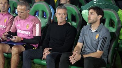 Fran Escribá durante el encuentro ante el Elche.