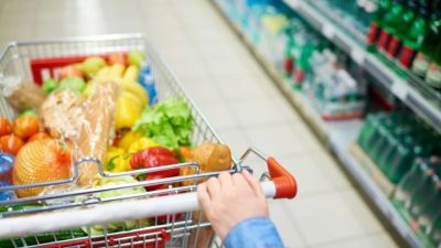 Alimentos y bebidas aumentan menos que hace un año. / Canva