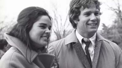 Ryan O'Neal grabando 'Love Story' junto a Ali McGraw.