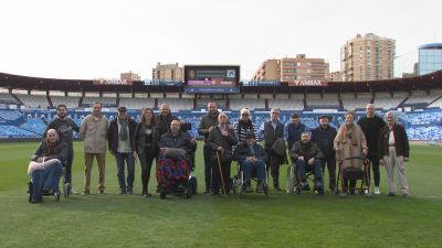 Una decena de residentes han acudido a La Romareda para estimular sus recuerdos en un acto solidario