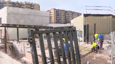 Obras en el colegio Ana María Navales, ahora paralizadas.