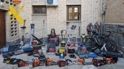 Algunos de los objetos recuperados. / Guardia Civil Teruel