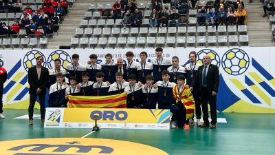 El equipo cadete masculino de hizo con el título en Copa.