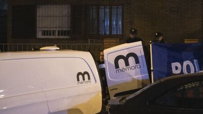 Varios agentes trabajan en el lugar de los hechos. / Europa Press
