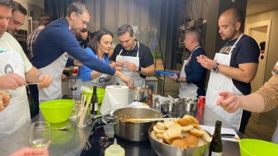 Curso de cocina en La Zarola. / La Zarola