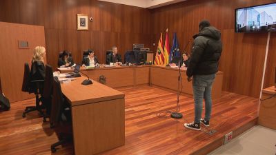 El acusado durante el juicio.