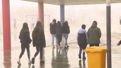 Uno de los institutos aragoneses en los que ya no se permite el uso de móviles en el recreo.
