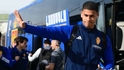 El Real Zaragoza busca este sábado una nueva victoria liguera.
