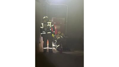 Momento de la intervención de los bomberos en el Teatro Olimpia de Huesca. | Ayuntamiento de Huesca