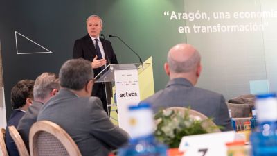Jorge Azcón, durante el foro 'Aragón, una economía en transformación'. / Gobierno de Aragón. Fabián Simón