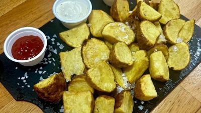 Uno de los platos de patatas bravas que participa en este primer concurso.