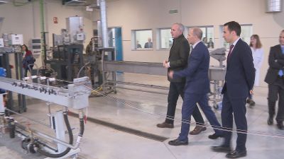 El presidente de Aragón ha visitado, junto con el presidente del Grupo Samca, la fábrica de Nurel.