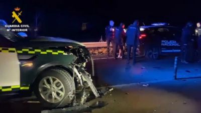 Así quedo el vehículo de la Guardia Civil. / Guardia Civil.