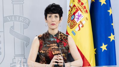 La ministra de Inclusión, Seguridad Social y Migraciones, Elma Saiz, durante una rueda de prensa. / Europa Press.