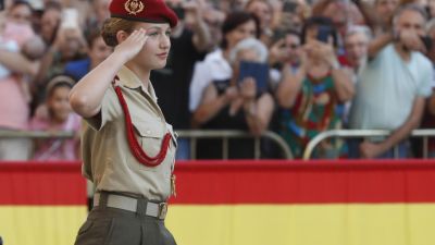 La princesa Leonor en un acto militar durante las pasadas fiestas del Pilar. / Archivo